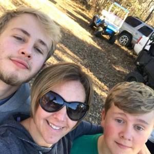 Meet your Posher, Stephanie